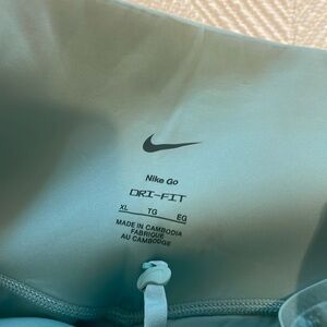 Nike go Dri-fit XL like new